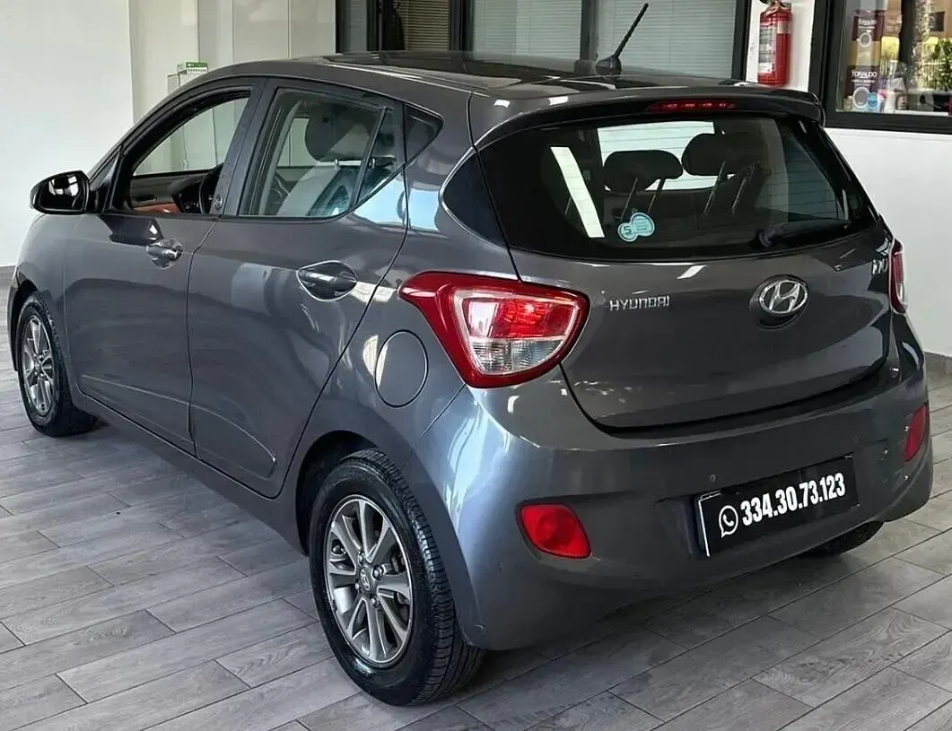 Usata Hyundai i10 66 CV (48 kW) 2014 Grigio Utilitaria