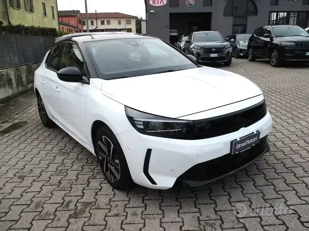 Usata Opel Corsa 101 CV (74 kW) 2025 Bianco Utilitaria
