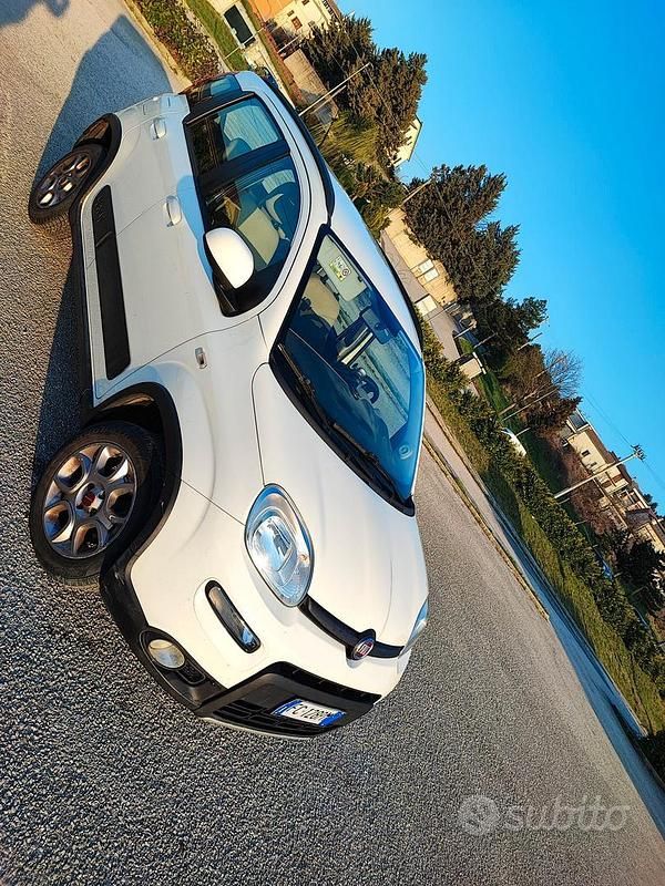 Usata Fiat Panda 4x4 95 CV (69 kW) 2016 Bianco Utilitaria