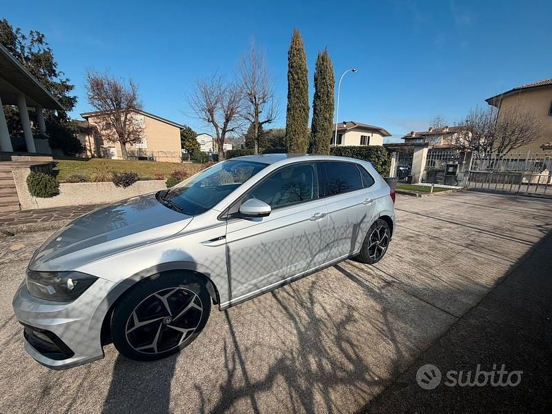 Usata VW Polo R-line 71 CV (52 kW) 2020 Grigio Utilitaria