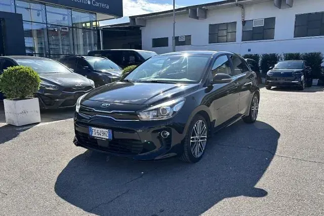 Usata Kia Rio 84 CV (61 kW) 2018 Nero Berlina