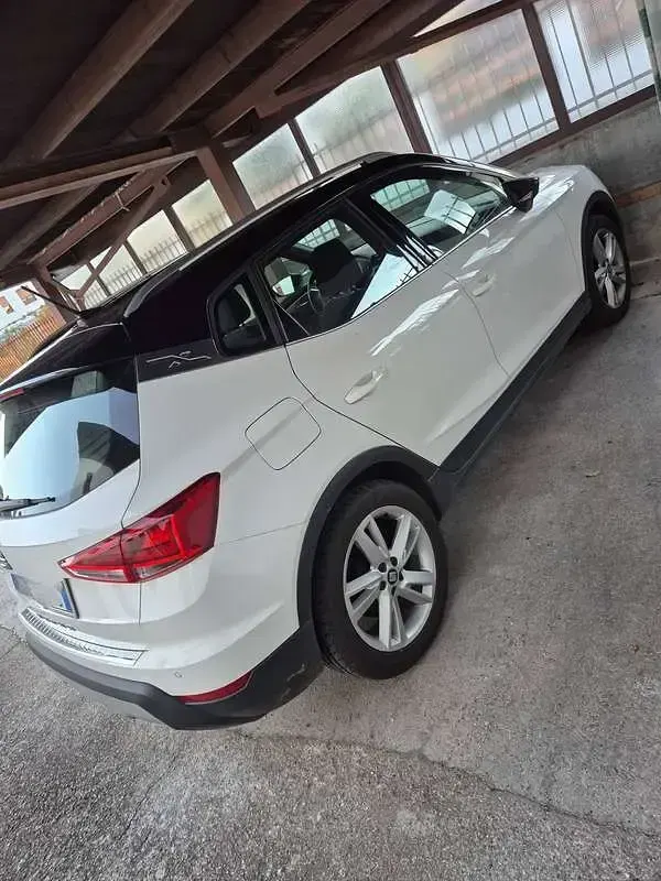 Usata Seat Arona XCELLENCE 95 CV (69 kW) 2021 Bianco SUV