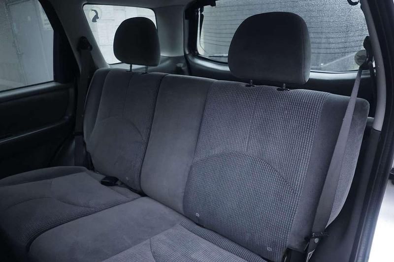 Usata Mazda Tribute 124 CV (91 kW) 2003 Argento SUV