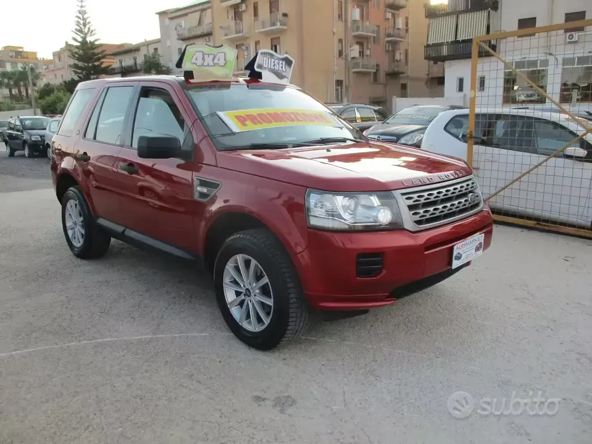 Usata Land Rover Freelander 2 SE 150 CV (110 kW) 2013 Rosso SUV