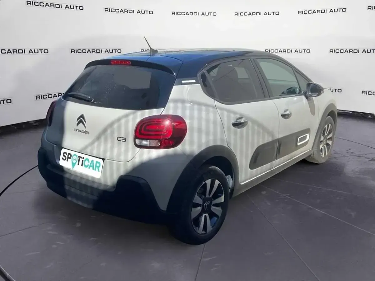Usata Citroën C3 PureTech 110 CV (80 kW) 2023 Beige Utilitaria
