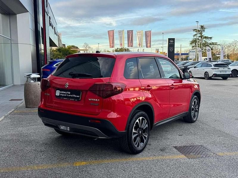 Usata Suzuki Vitara 116 CV (85 kW) 2024 Rosso SUV