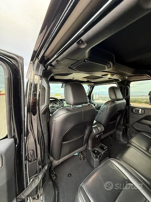 Usata Jeep Gladiator 264 CV (194 kW) 2023 Nero Pick-up