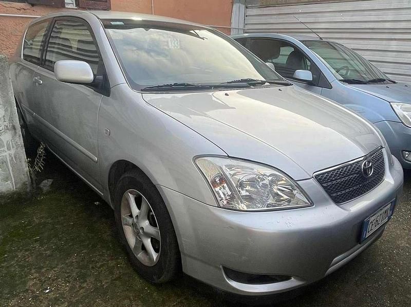 Grigio Usata 2003 Toyota Corolla Tre volumi | 4800 € (Molto cara) - Immagine 1/4