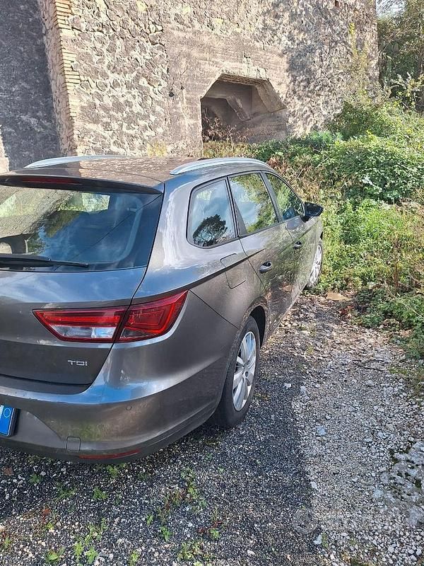 Usata Seat Leon 75 CV (55 kW) 2014 Grigio Berlina