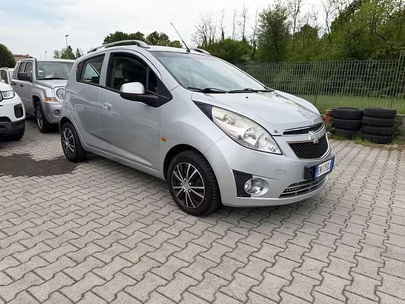Usata Chevrolet Spark LS 81 CV (59 kW) 2011 Argento Utilitaria
