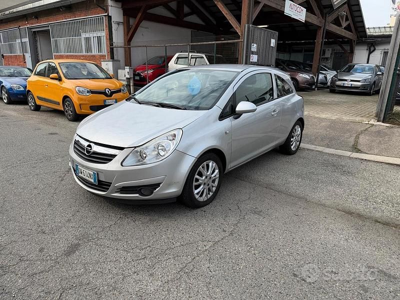 Usata Opel Corsa Sport 75 CV (55 kW) 2009 Grigio Utilitaria