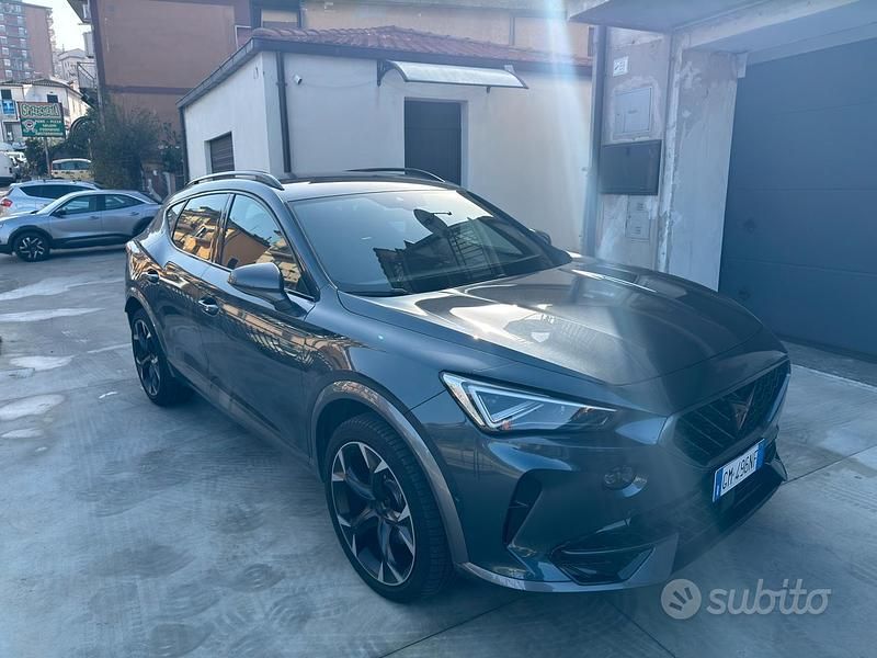 Grigio Usata 2023 Cupra Formentor SUV | 26.900 € (Buon prezzo) - Immagine 1/4