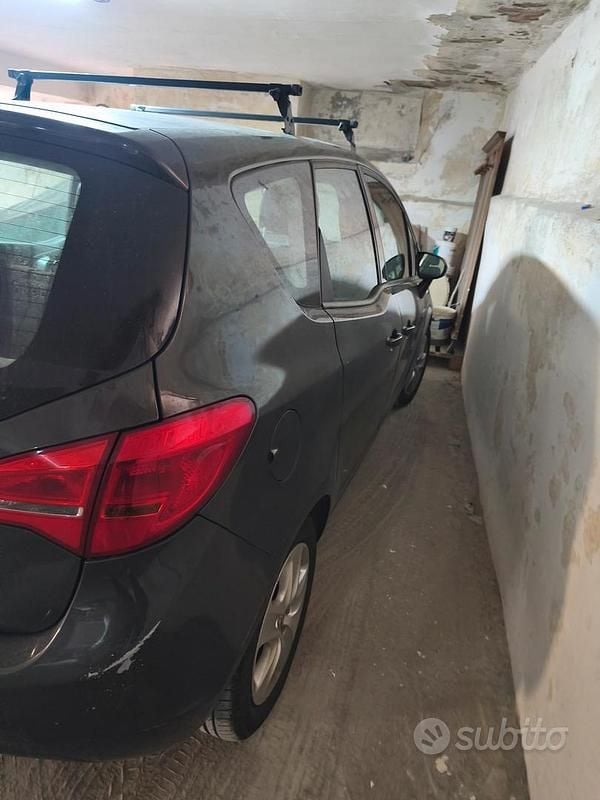 Usata Opel Meriva 120 CV (88 kW) 2015 Grigio Monovolume