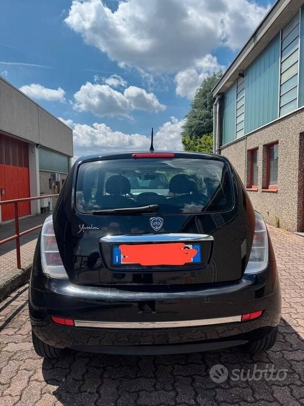 Usata Lancia Ypsilon 60 CV (44 kW) 2009 Nero Utilitaria