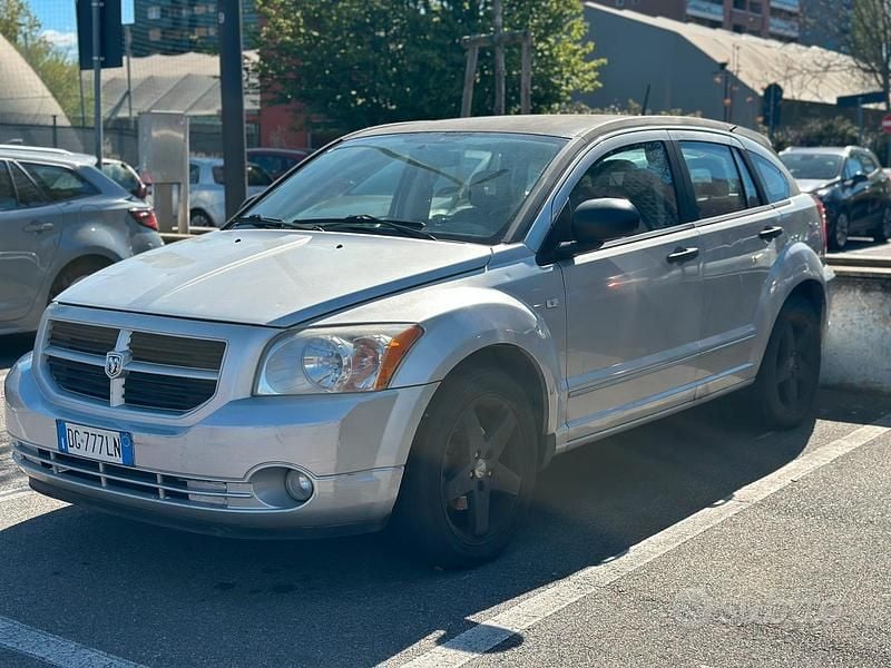 Usata Dodge Caliber 140 CV (102 kW) 2008 Grigio Utilitaria
