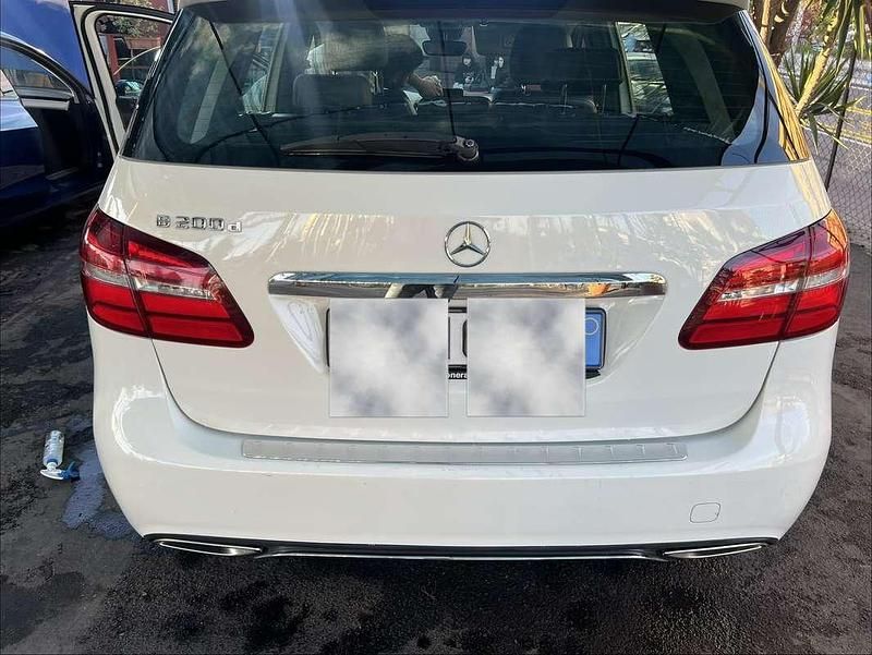 Usata Mercedes B200 136 CV (100 kW) 2019 Monovolume