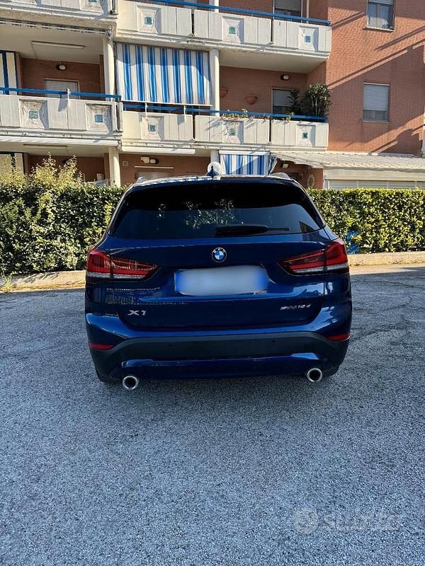 Begagnad BMW X1 Comfort Edition 150 HK (110 kW) 2020 Blå SUV