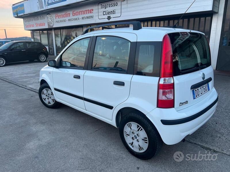 Usato 2006 Fiat Panda 1.2 Benzin (3.990 €)