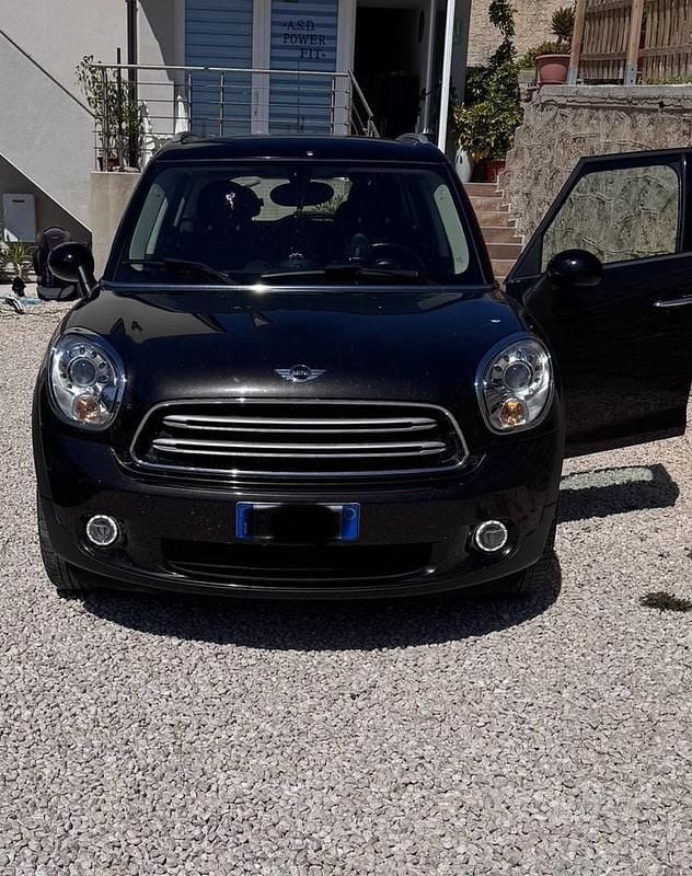 Usado Mini Countryman 112 CV (82 kW) 2016 Negro SUV