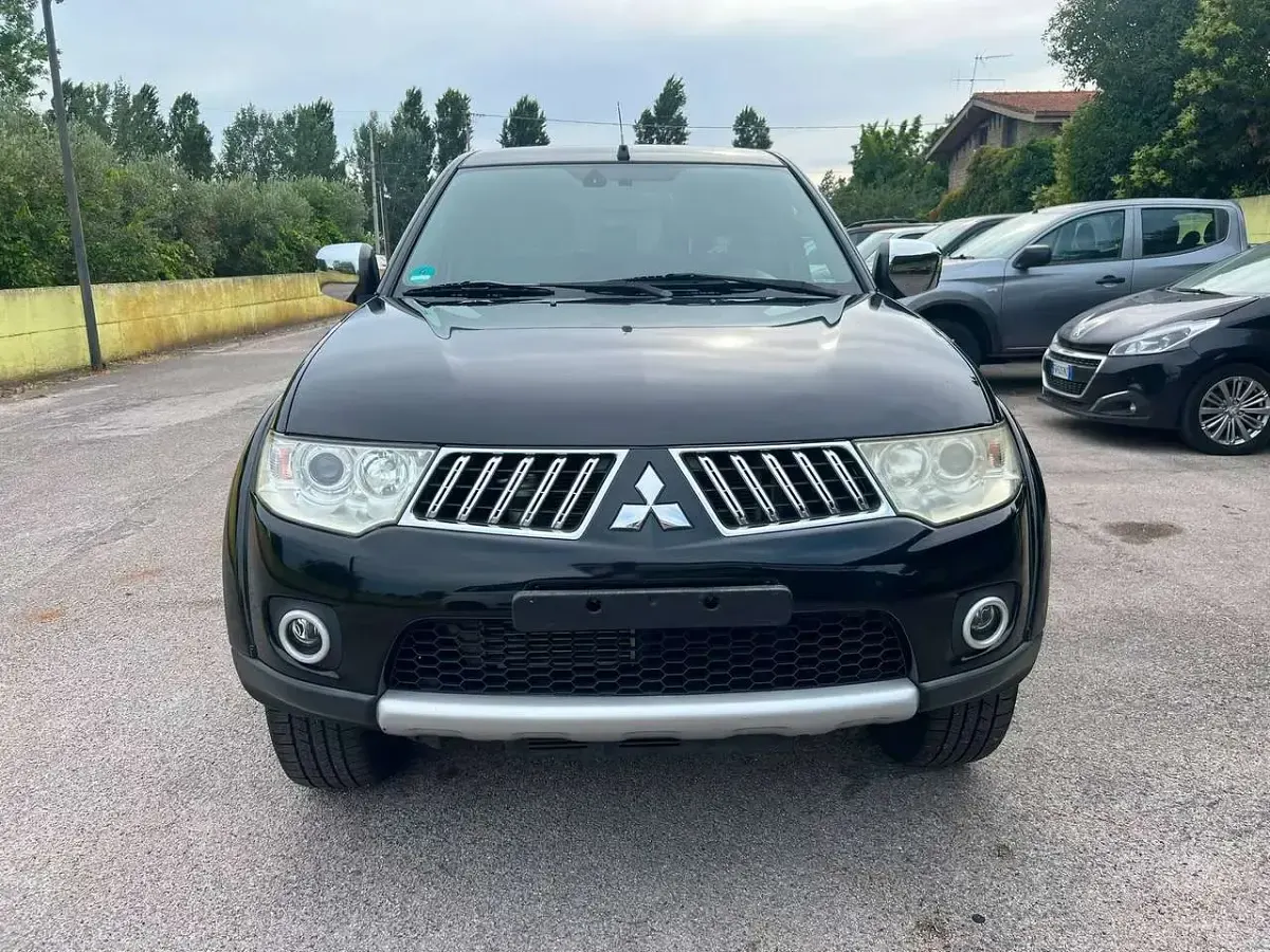 Usata Mitsubishi L200 Intense+ 178 CV (130 kW) 2012 Nero Pick-up