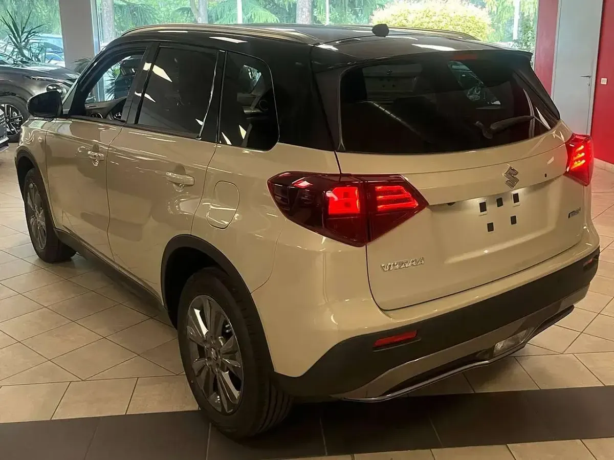 Nuova Suzuki Vitara Cool 110 CV (80 kW) 2026 Avorio SUV