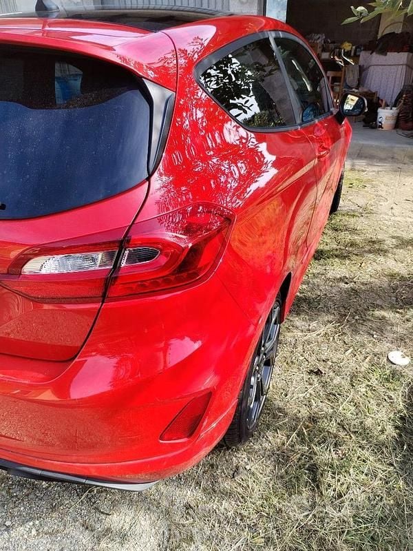 Usata Ford Fiesta ST-Line 120 CV (88 kW) 2018 Rosso Utilitaria