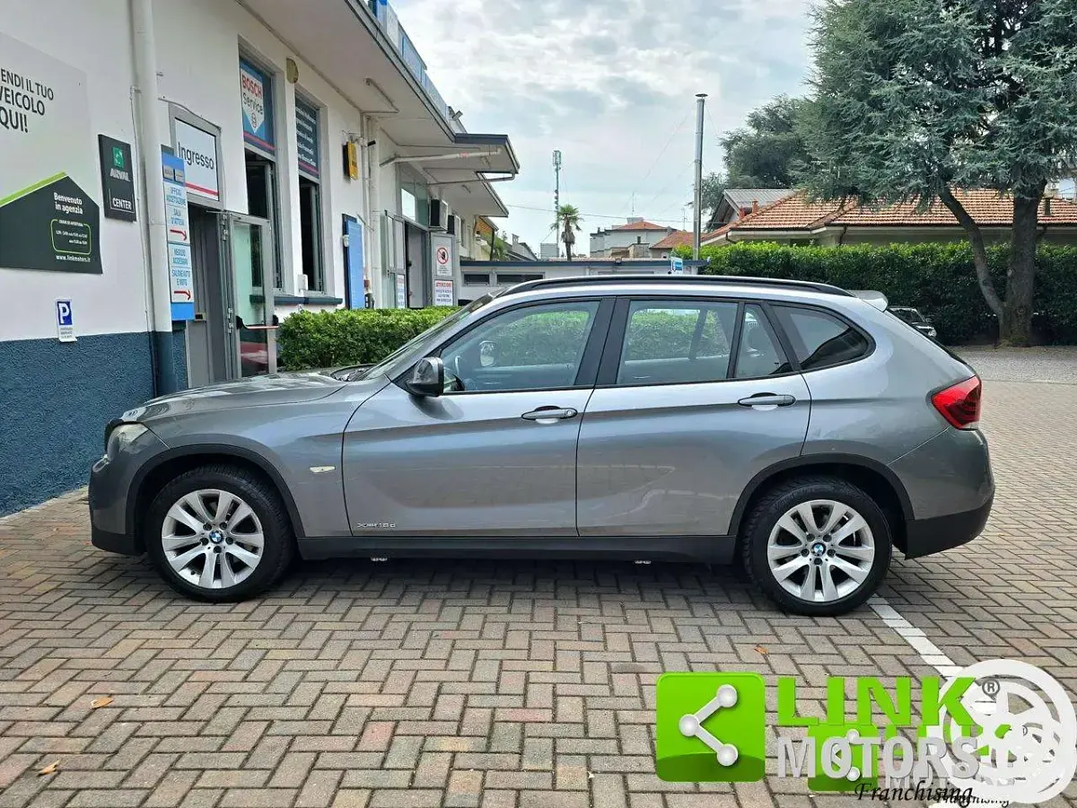 Usata BMW X1 143 CV (105 kW) 2011 Grigio scuro SUV