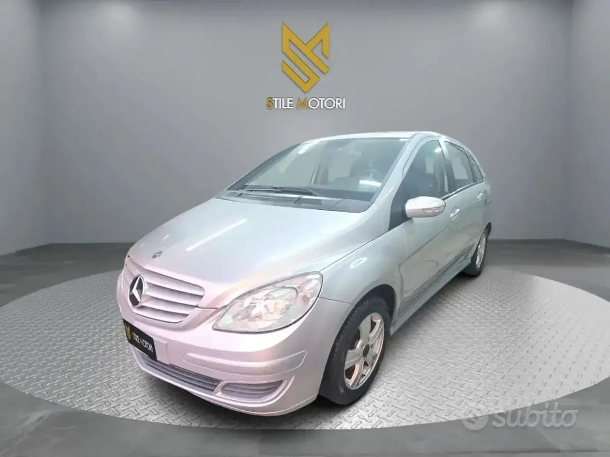 Usata Mercedes B180 109 CV (80 kW) 2008 Monovolume