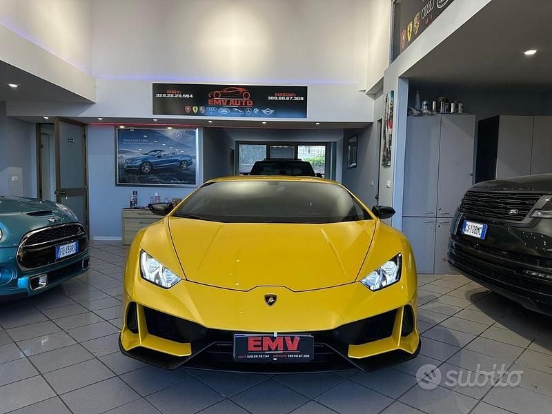 Usata Lamborghini Huracán 640 CV (470 kW) 2021 Giallo Coupé