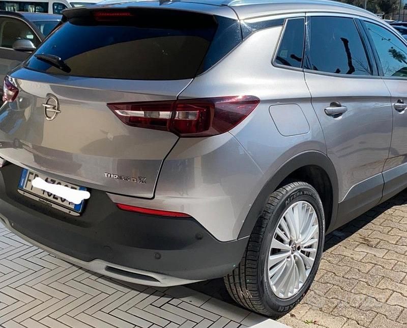 Usata Opel Grandland X Innovation 120 CV (88 kW) 2018 Grigio SUV