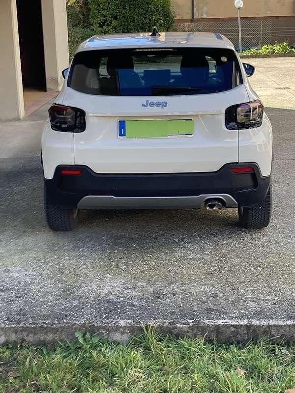 Usata Jeep Avenger Altitude 101 CV (74 kW) 2023 Bianco SUV