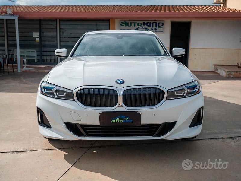 Usata BMW 320 Comfort Edition 190 CV (139 kW) 2024 Bianco Berlina