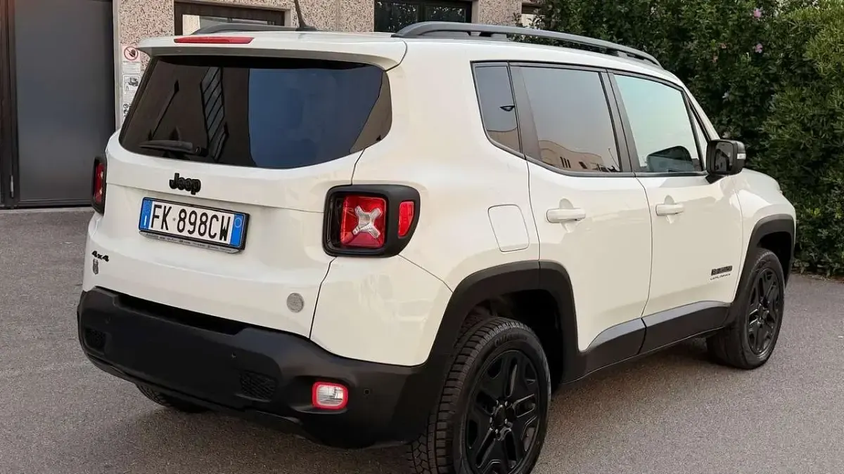 Usata Jeep Renegade Limited 140 CV (102 kW) 2017 Bianco SUV