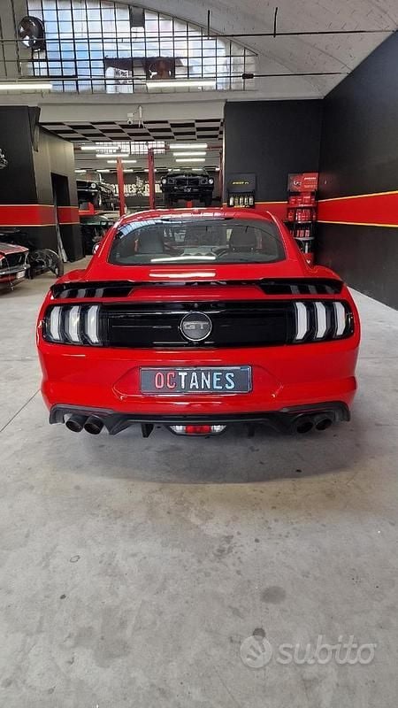 Usata Ford Mustang GT 450 CV (330 kW) 2020 Rosso Coupé