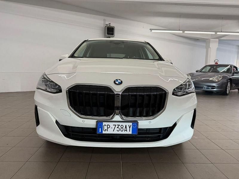 Usata BMW 220 Active Tourer Luxury Line 156 CV (114 kW) 2023 Bianco Monovolume