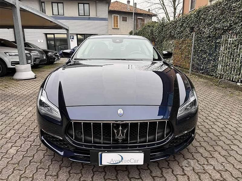 Usata Maserati Quattroporte GranLusso 275 CV (202 kW) 2018 Blu / metallizzato Berlina