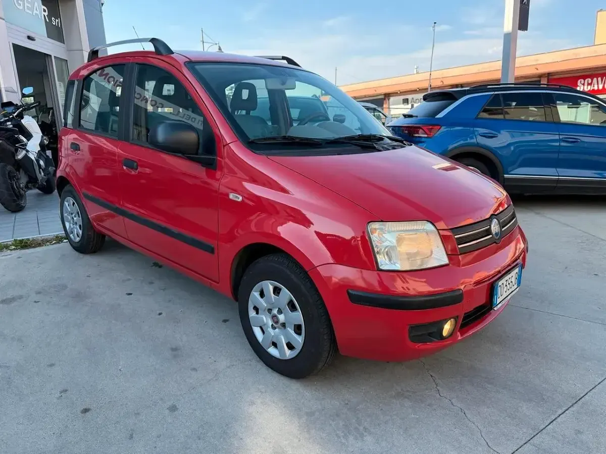 Usata Fiat Panda Dynamic 69 CV (50 kW) 2006 Rosso Utilitaria