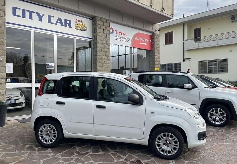 Bianco Usata 2021 Fiat Panda Easy Due volumi | 10.490 € (Buon prezzo) - Immagine 1/1