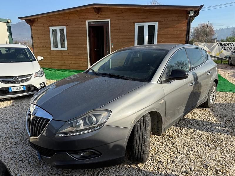 Grigio Usata 2010 Lancia Delta S Due volumi | 2500 € (Super prezzo) - Immagine 1/4