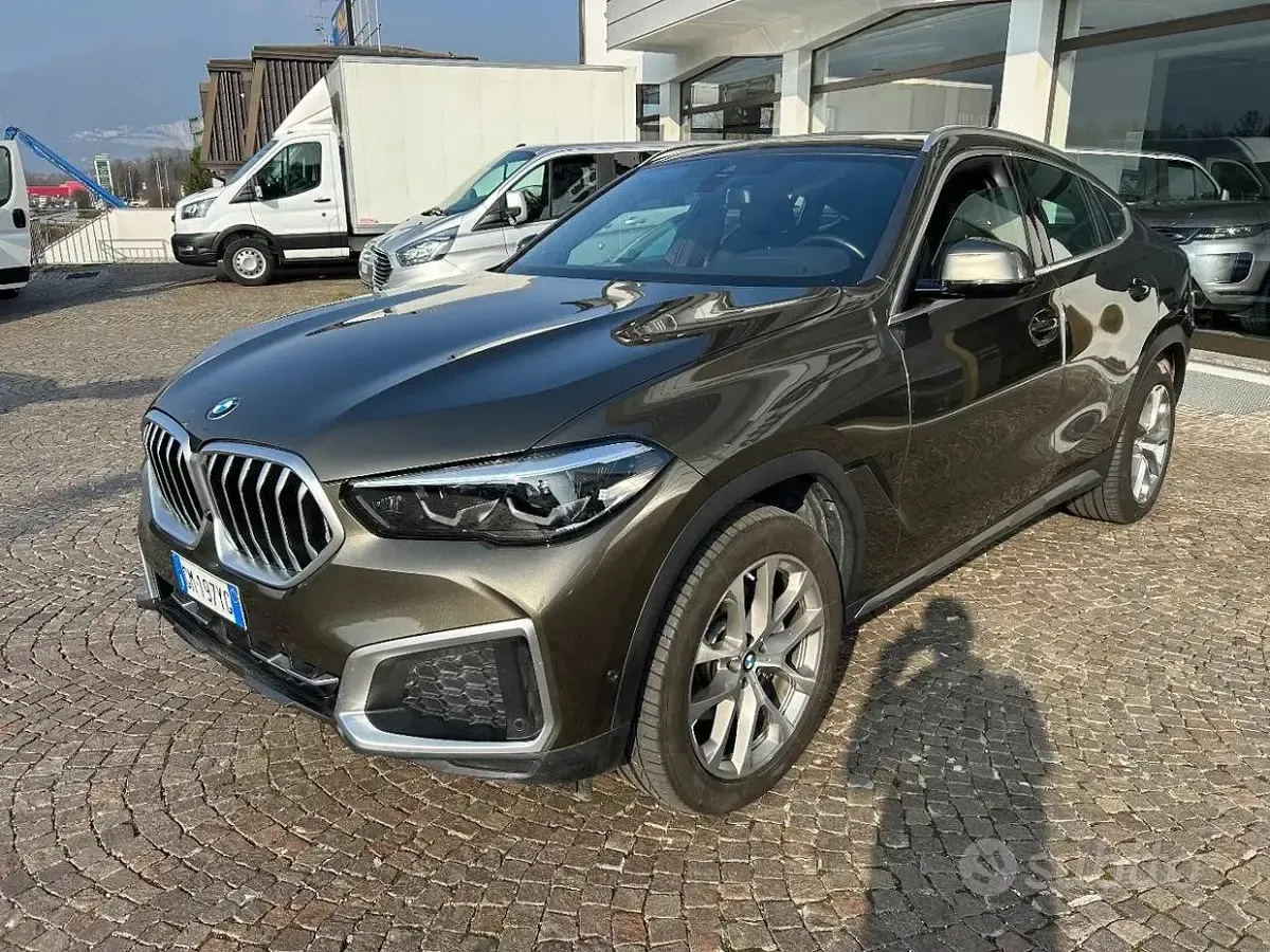 Usata BMW X6 xLine 286 CV (210 kW) 2023 Verde SUV