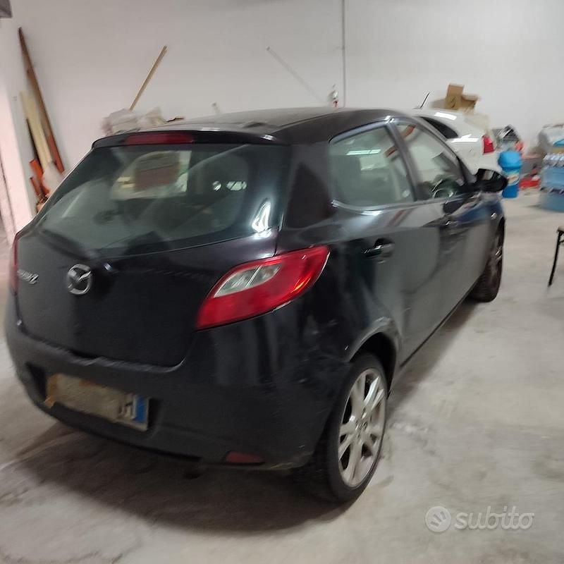 Usata Mazda 2 68 CV (50 kW) 2009 Berlina