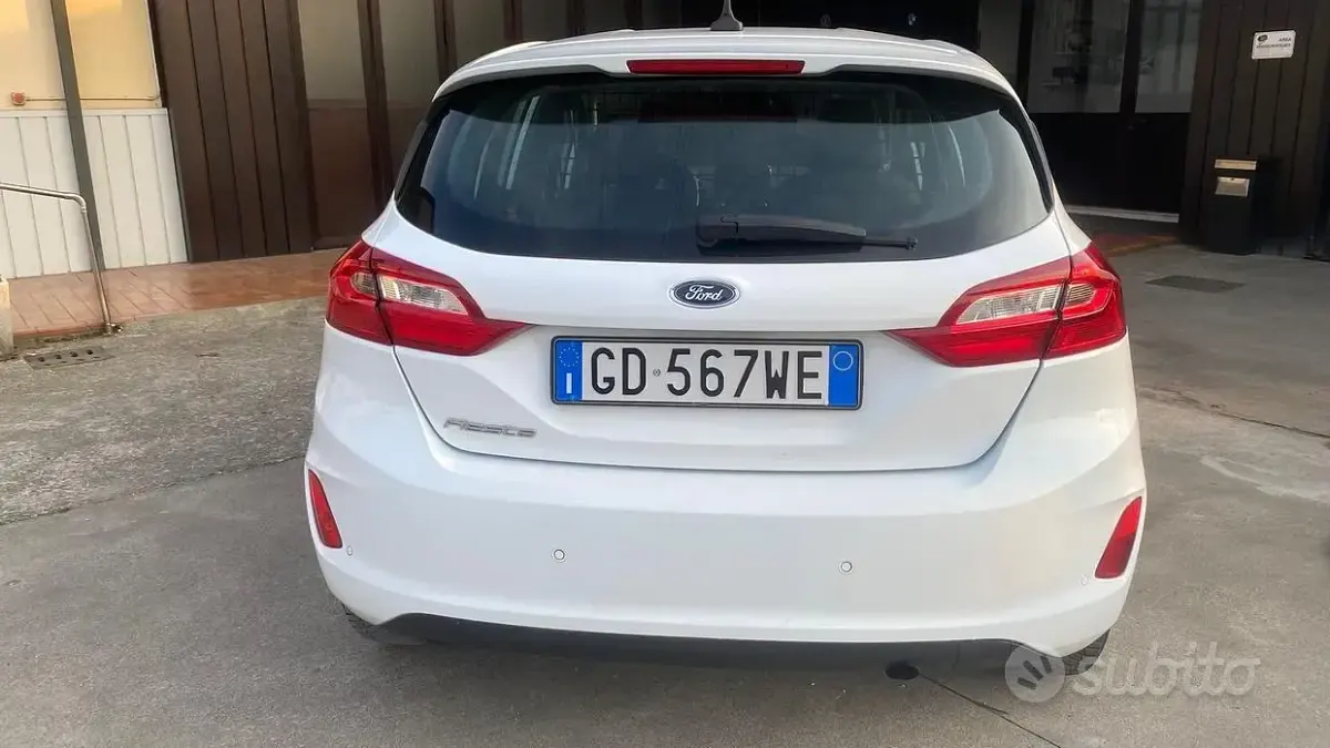 Usata Ford Fiesta 86 CV (63 kW) 2021 Bianco Utilitaria