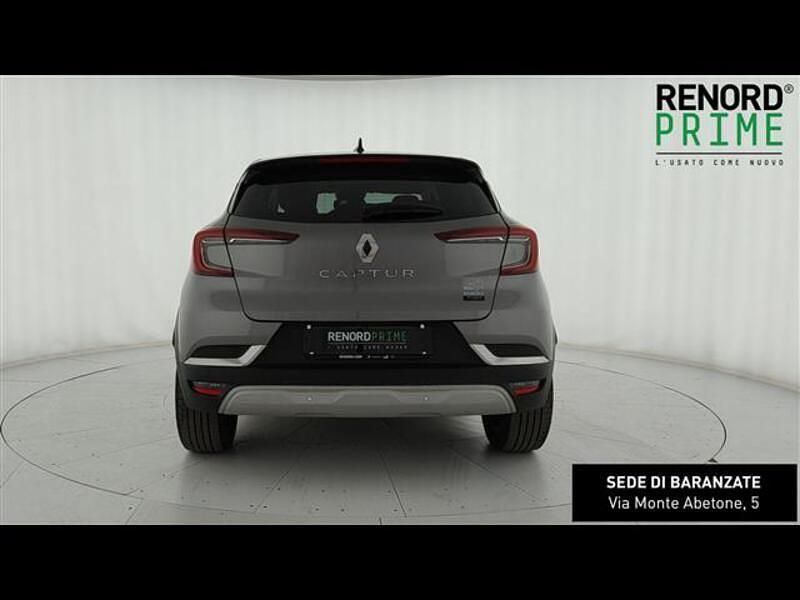 Usata Renault Captur Techno 145 CV (106 kW) 2023 Grigio scuro SUV