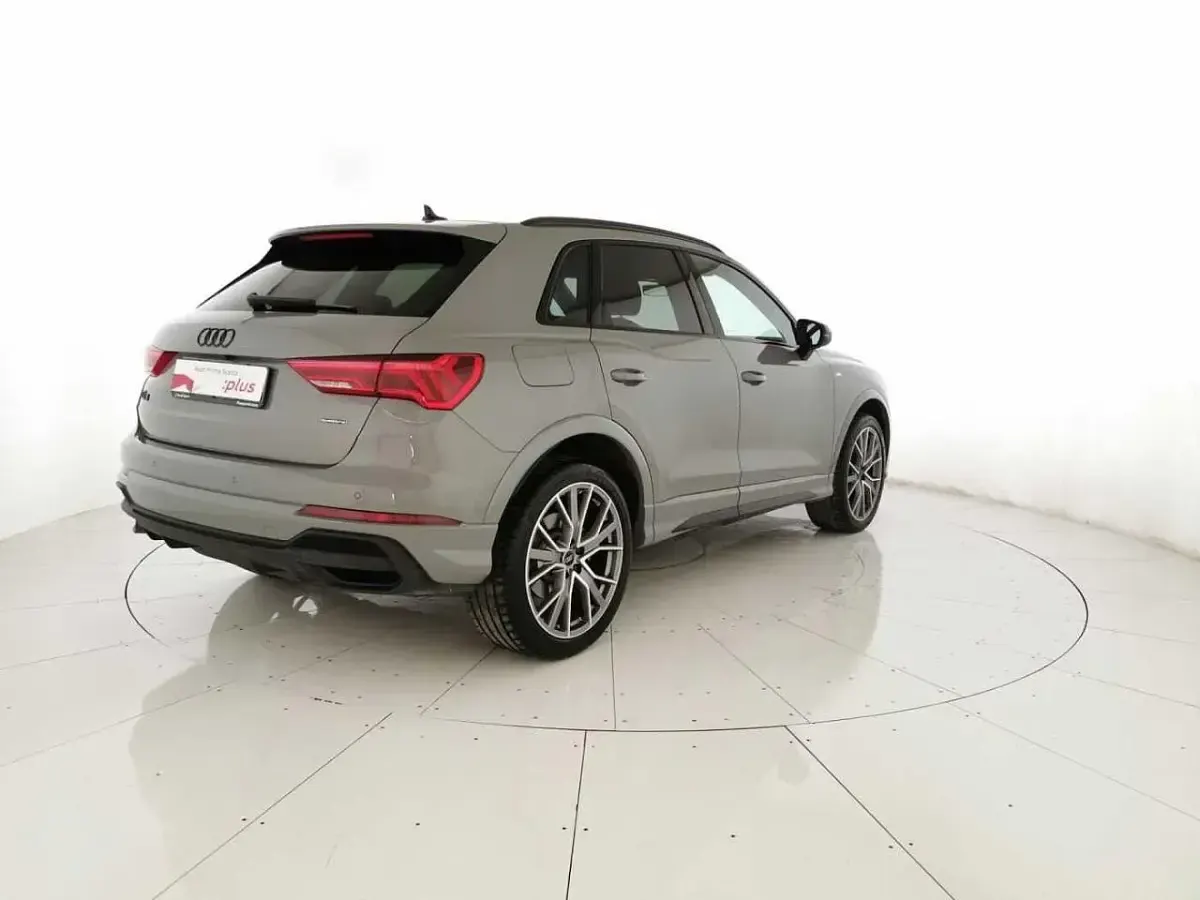 Usata Audi Q3 Design 190 CV (139 kW) 2023 Grigio SUV