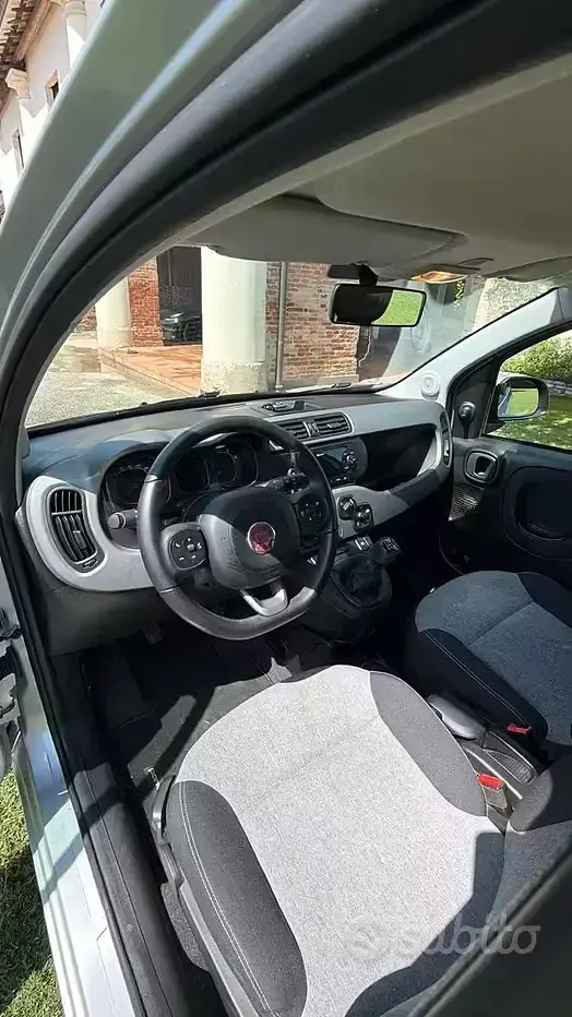 Usata Fiat Panda Lounge 69 CV (50 kW) 2016 Grigio Utilitaria