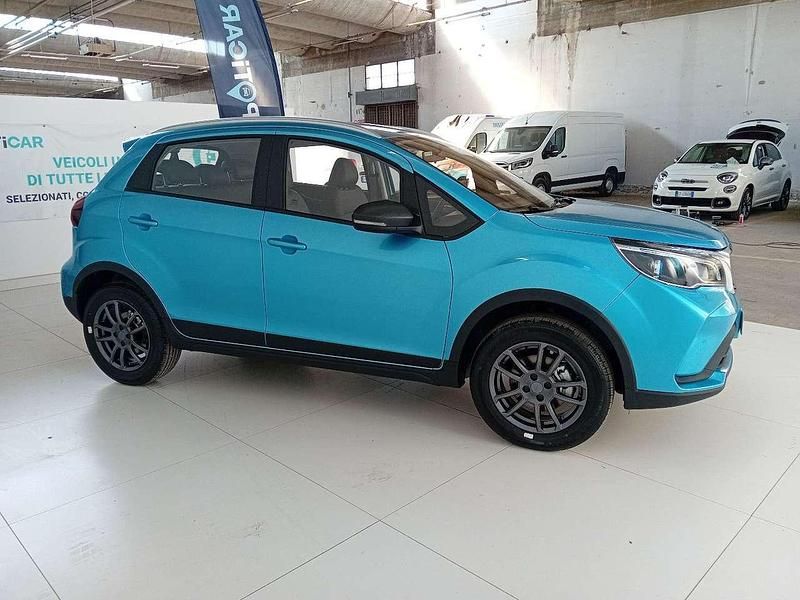 Nuova EMC QUATTRO 103 CV (75 kW) 2025 Blu/azzurro SUV