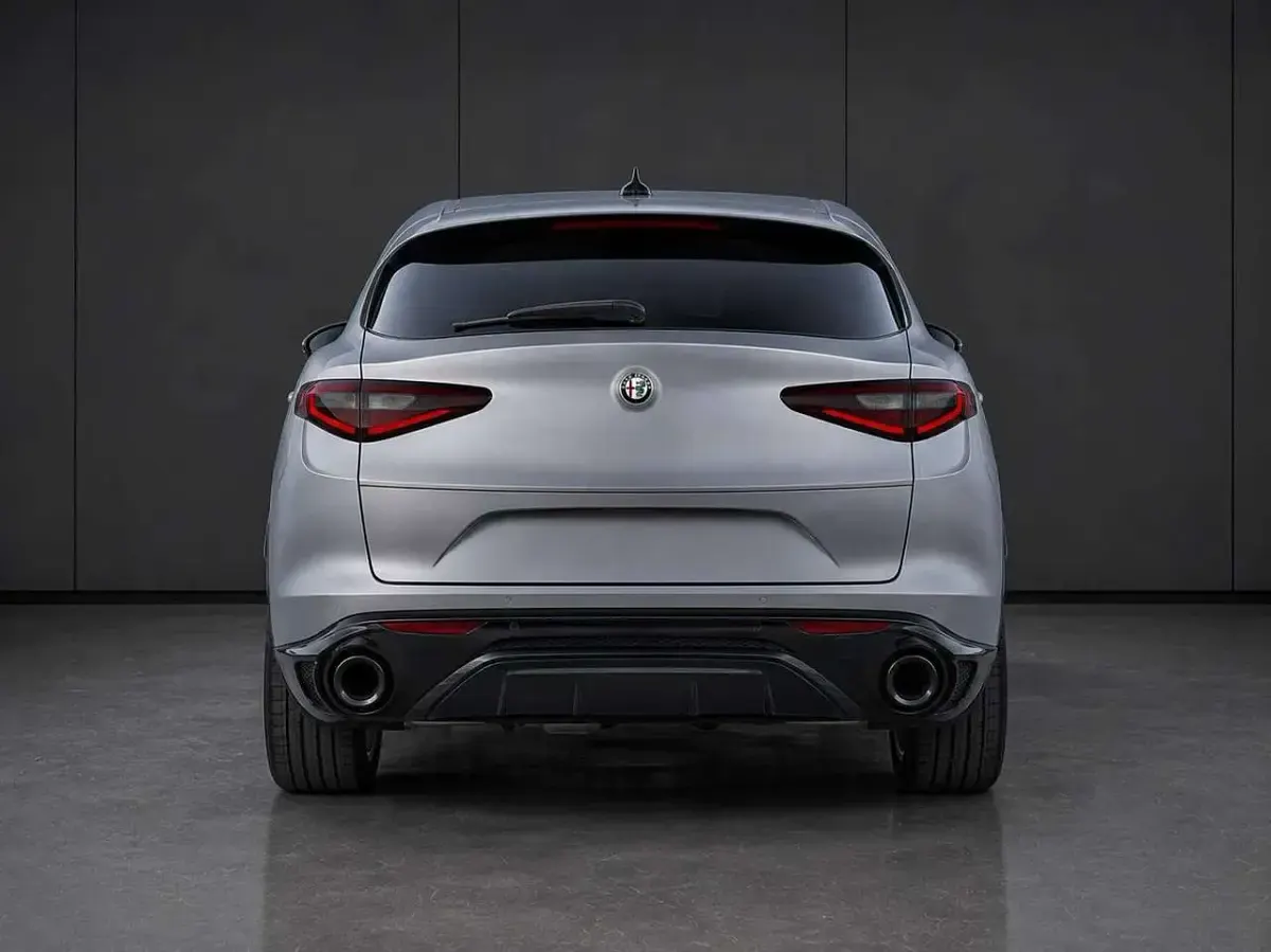 Usata Alfa Romeo Stelvio Veloce 209 CV (153 kW) 2025 Diversi colori SUV