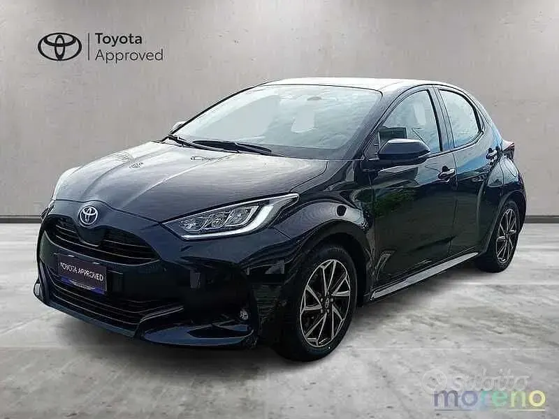 Usata Toyota Yaris Hybrid Trend 116 CV (85 kW) 2022 Nero Berlina