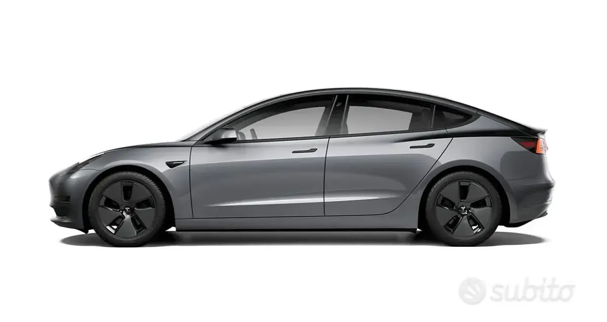 Usata Tesla Model 3 Standard Range 88 kW (120 CV) 2022 Grigio stealth Berlina
