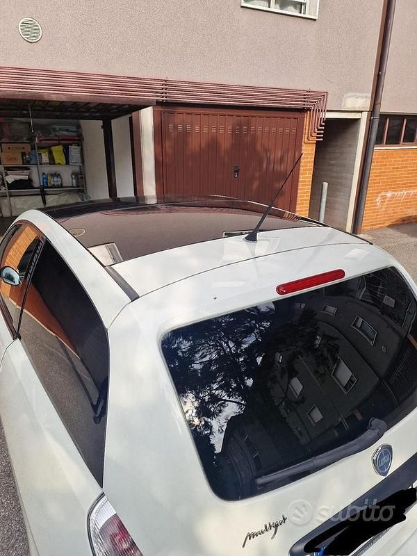 Usata Lancia Ypsilon 60 CV (44 kW) 2008 Utilitaria